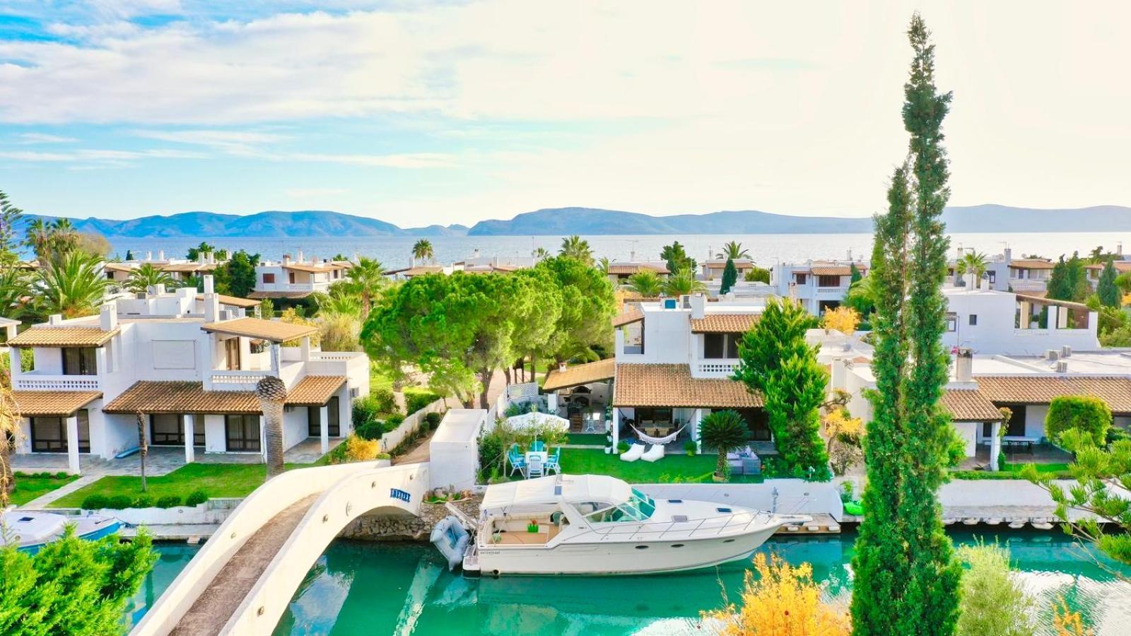 Villasonboard Dock Villa 3 Bed, 3 Bath, Canal, Greek Venice Porto Hydra Plepi Экстерьер фото